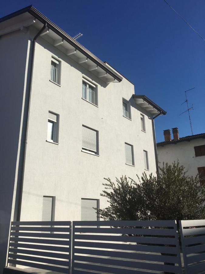 Villa Zaira Sorbara Buitenkant foto